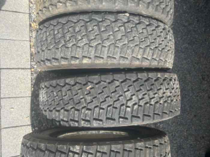 Pneu terre BRIDGESTONE 195/65/15