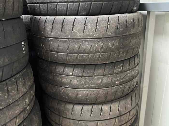 Lot pneu Michelin 18