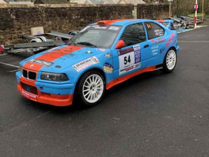 Vend ou échange bmw compact f2000 2