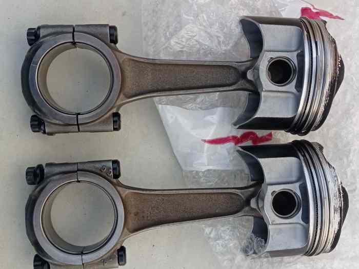 Vends 2 pistons Wossner saxo groupe A 0