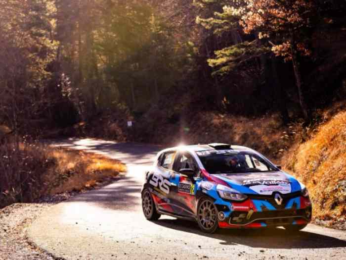 Renault Clio 4 R3T (RC4) - révisée - parfait état - homologuée FIA - très gros lot de bord 1