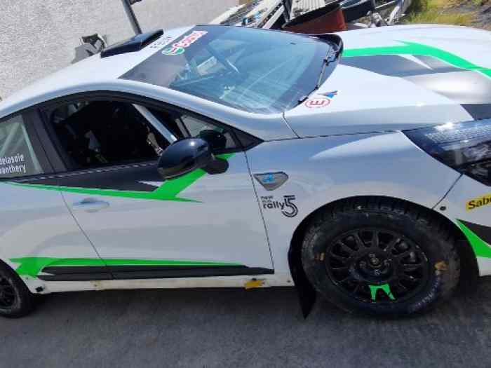 VENDS CLIO RC5 DE 2024 TOUTES EVOS 0