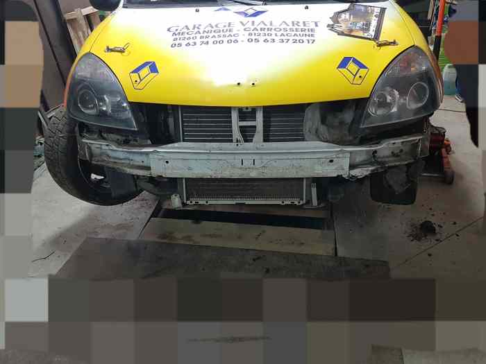 clio f2014 accidenté bien lire l annonce 3