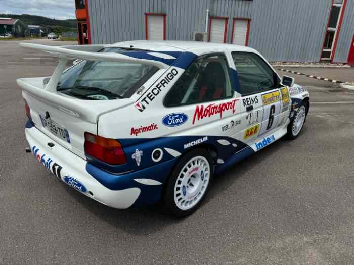 Très belle Ford escort RS COSWORTH 3