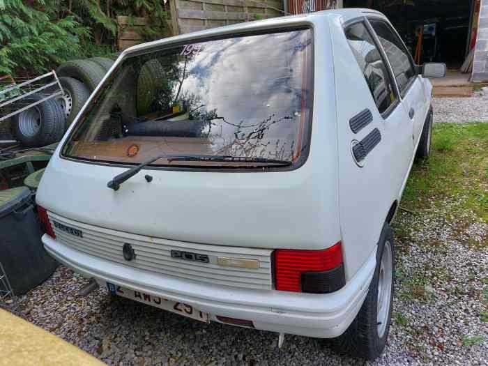 Peugeot 205 Océane 1