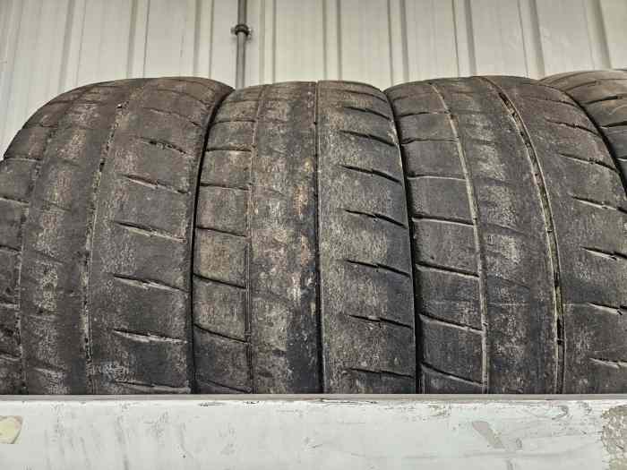 vend 10 pneus Michelin 20/65/18 gomme ...