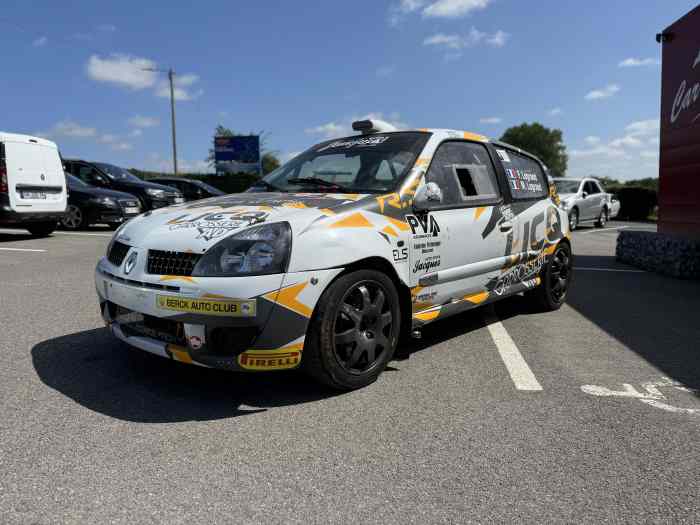 CLIO RSII F2014 - 230ch - ST82 - LEGRA...