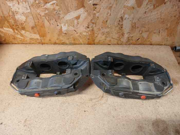 Vends 2 etriers de freins alcon 4 pistons ds3r3 ou f2000 3