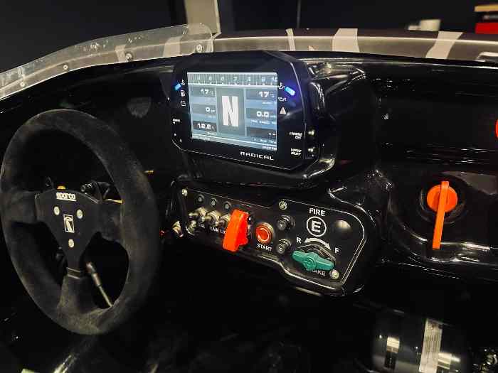 Radical SR8 2019 460ch 4