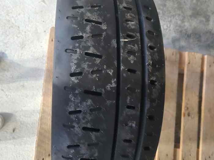 Pneu pirelli RA7+