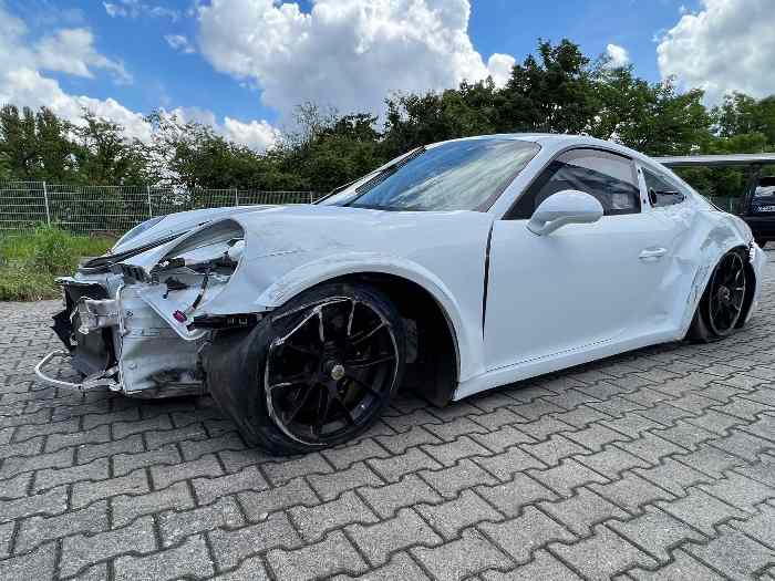 Porsche 991 gt3 mk2 15000 km cup