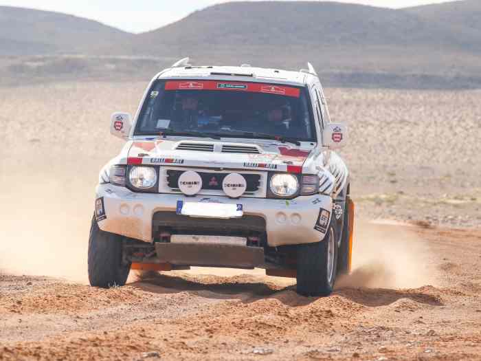 Mitsubishi Pajero EVO 3.5 MIVEC Dakar RALLI ART Année 1997 3