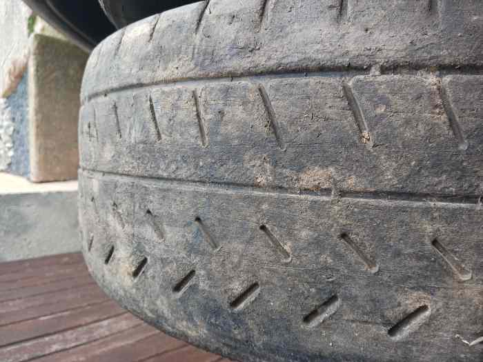 Pneus michelin r11 2