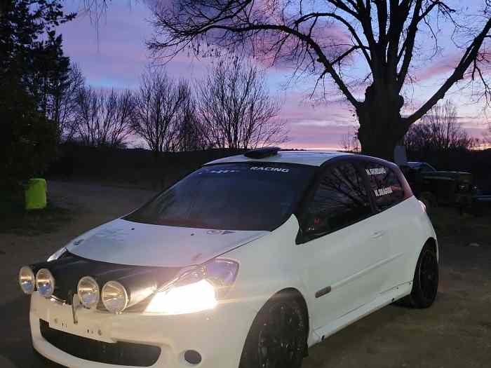 Clio R3 Max