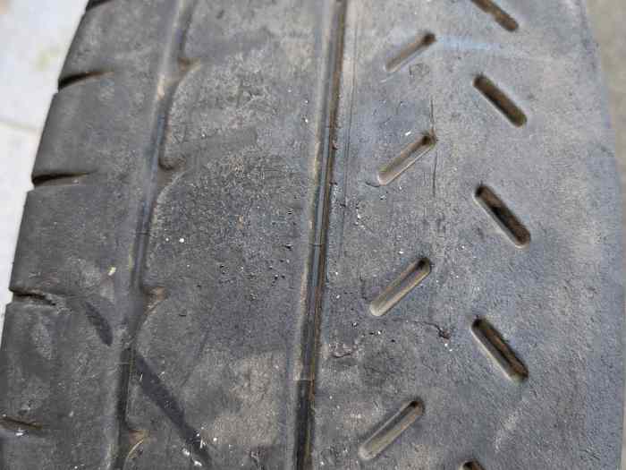 1 Pneu rallye Pirelli P01 15 pouces