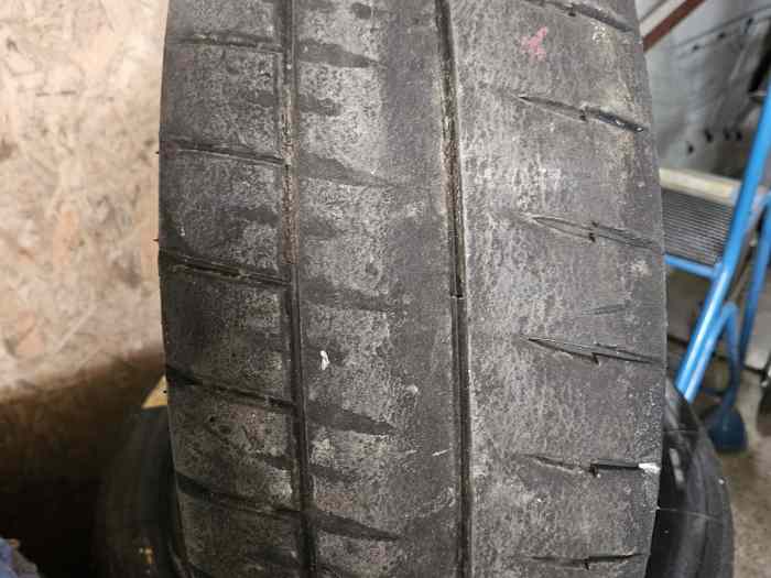 vend 10 pneus Michelin 20/65/18 gomme M20 2