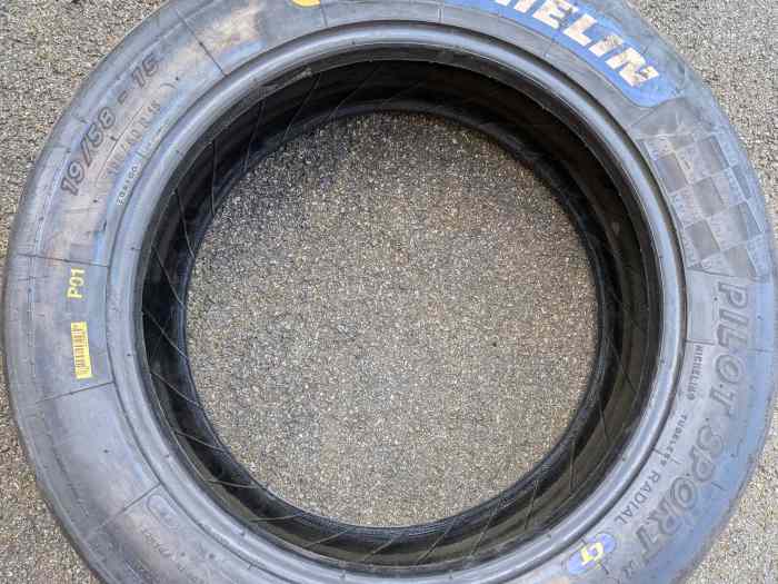 1 Pneu rallye Pirelli P01 15 pouces 1