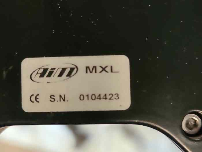 Dash AIM MXL 2