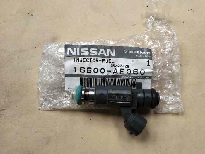 injecteurs neufs nissan V6