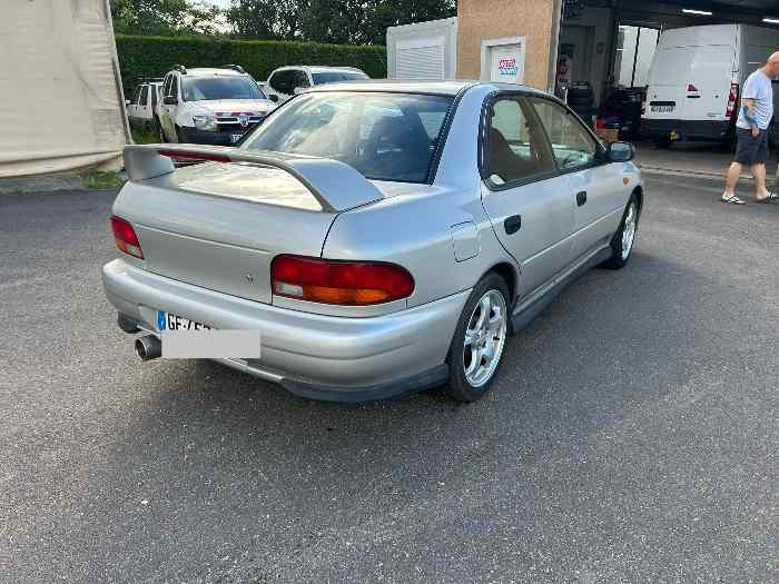 Vend subaru impreza 1