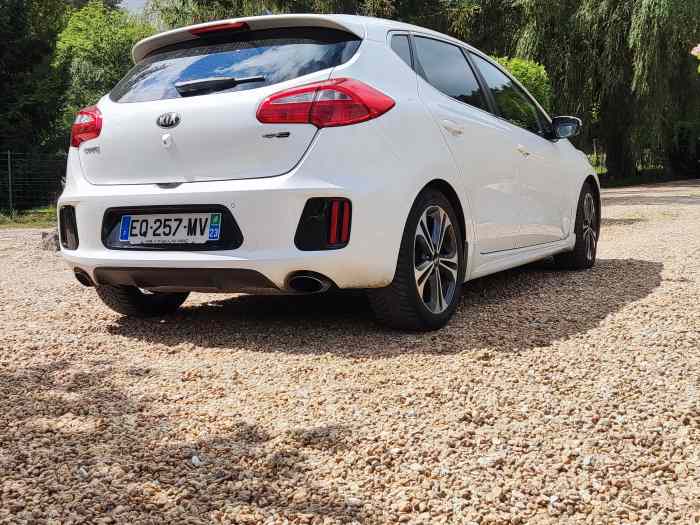 KIA ceed GTline line 4