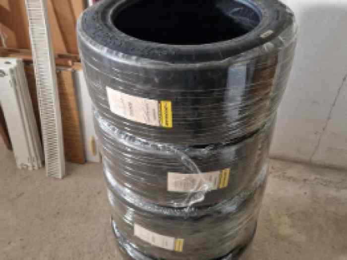 Dunlop radical 200/580 r15 and 265/605 r16 3