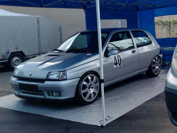 Clio gr A + williams + 16s + pièces