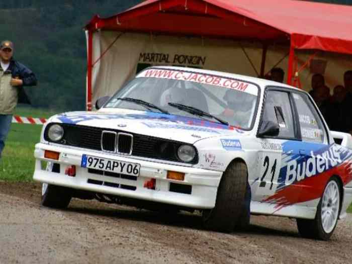 Location BMW E30 325I 24 soupapes 250cv 1