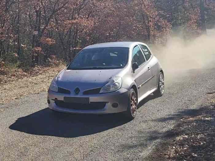 CLIO 3 RS RALLYE + CLIO 3 RS AVEC CG 0