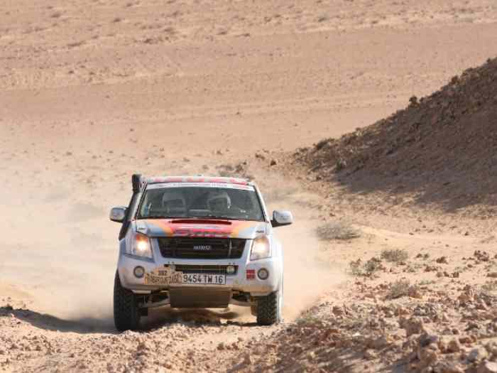 ISUZU Pick-up D.Max T2 Ex Dakar Team Isuzu Clay Regazzoni 4