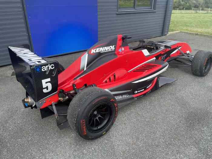 FORMULA RENAULT 2.0 châssis #173# 2014 toutes évos 2