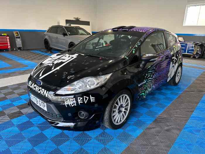 Ford fiesta R2 max 1.6 Asphalte/Terre + lot de bord (jantes/pneus/pièces chassis et moteur) 0