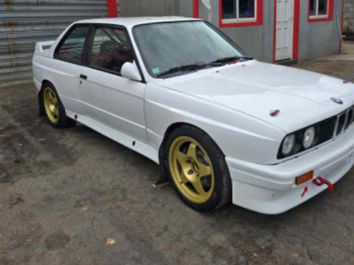 BMW M3 E30 GRA 2