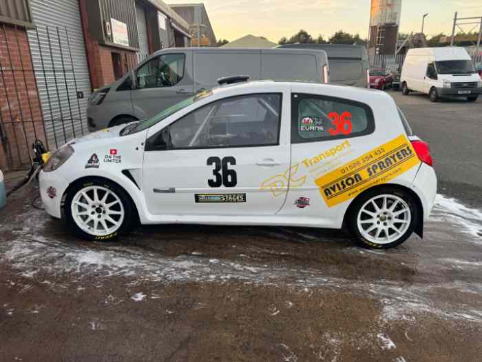 Renault Clio 3 F2000 0