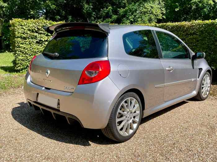 Renault Clio 3 RS – 197CV – Gris Makaha 1