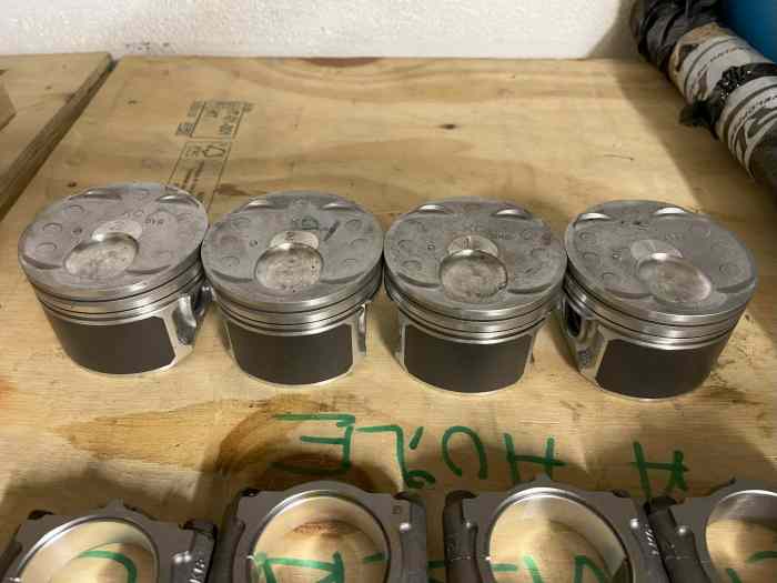 Pistons neufs Renault Clio 4 RS 0