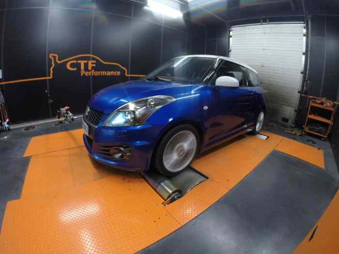 A Vendre Suzuki Swift sport série limitée NZA32S 4