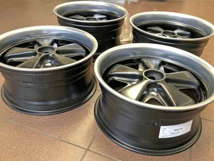 Jantes Fuchs en 8x15 et 9x15 pour Porsche 911 0