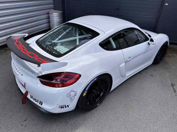 PORSCHE 981 CAYMAN GT4 CLUBSPORT - TVA RECUPERABLE 2