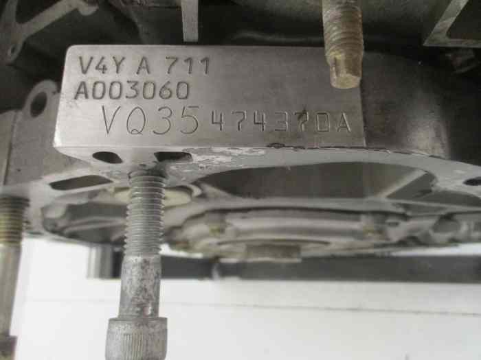 Moteur Nissan V6 VQ35 1