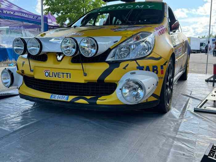 Clio R3 Max 1