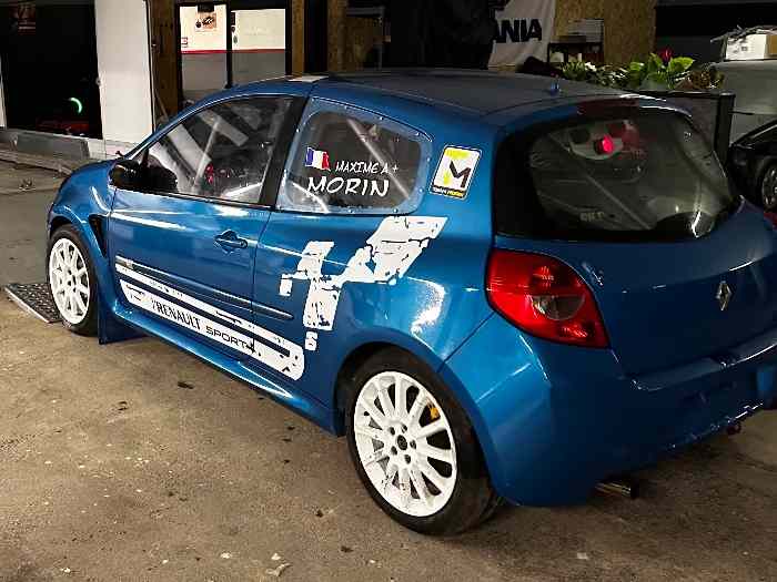 Clio 3 RS passeport ffsa A4