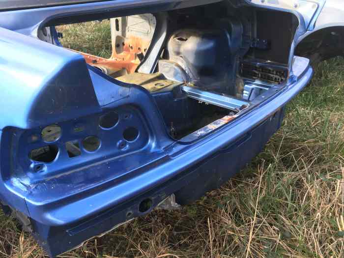 caisse , chassis coque NUE BMW M3 E36 3.2 coupé bleu estoril 5