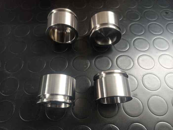 Pistons inox de freins alcom clio gr.a 1