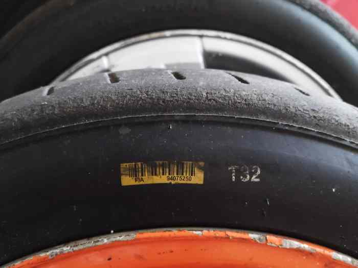 2 HANKOOK T32 40% usure 180/600/R16 1