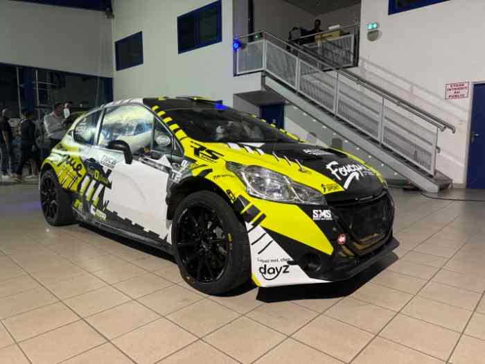 Peugeot 208T16 0