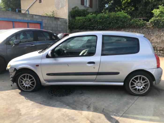 Clio 2 RS phase 1 1