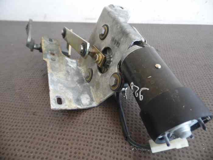 MOTEUR ESSUIE-GLACE ARRIERE 92862840302 PORSCHE 928 2