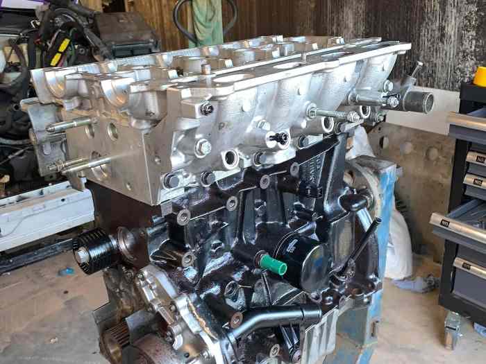 Moteur F4R 736