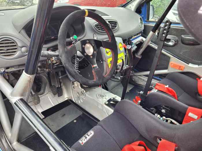 Renault clio 3 F2000 3